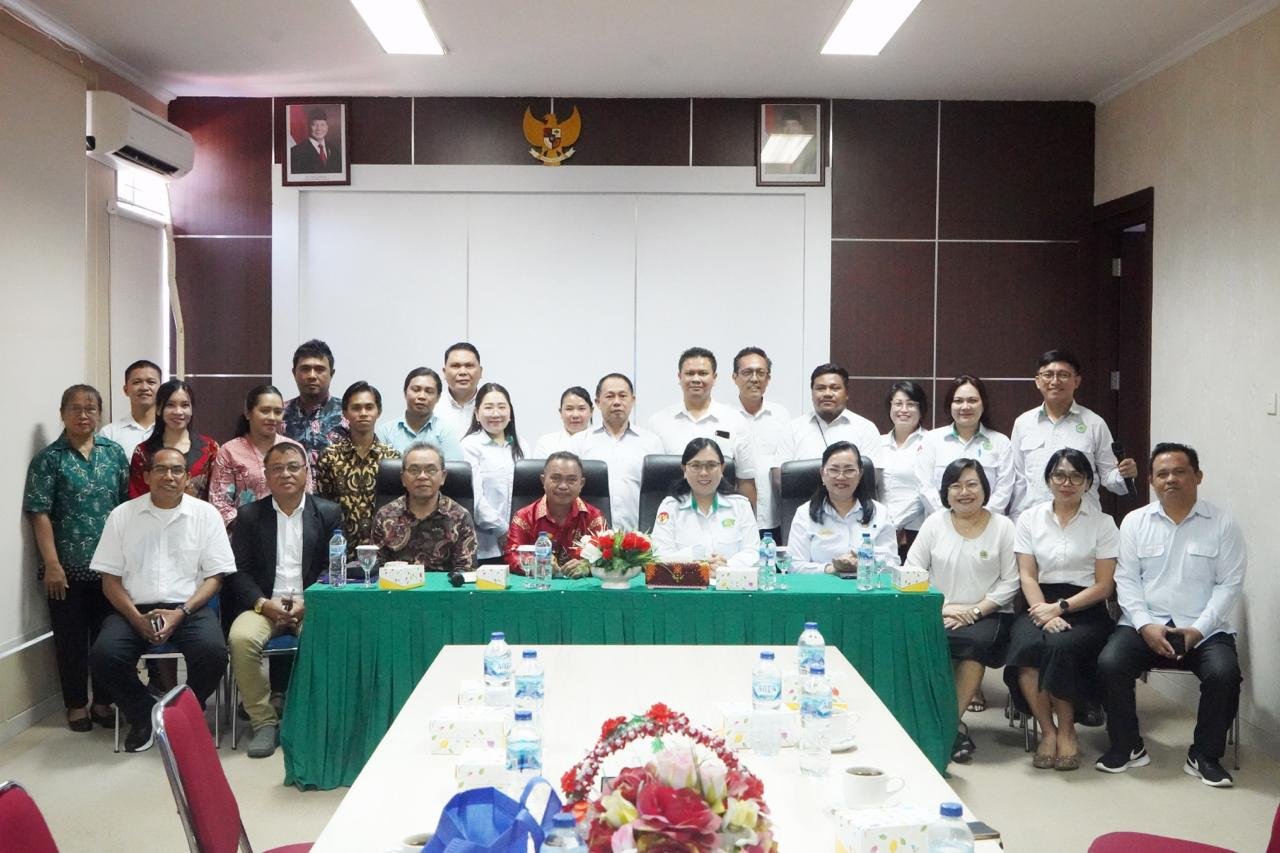 Bangun Sinergi dan Tata Kelola Unggul, IAKN Manado Lakukan MoU dan benchmarking dengan STAKN Mesias Sorong